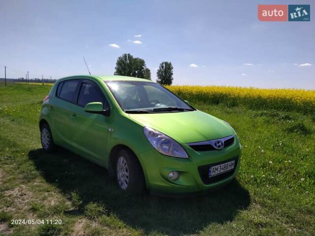 Зелений Хендай і20, об'ємом двигуна 1.4 л та пробігом 71 тис. км за 9400 $, фото 3 на Automoto.ua