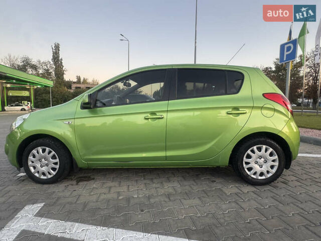 Зеленый Хендай и20, объемом двигателя 1.4 л и пробегом 125 тыс. км за 8000 $, фото 5 на Automoto.ua