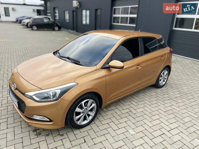 Оранжевый Хендай и20, объемом двигателя 1.37 л и пробегом 82 тыс. км за 12300 $, фото 7 на Automoto.ua