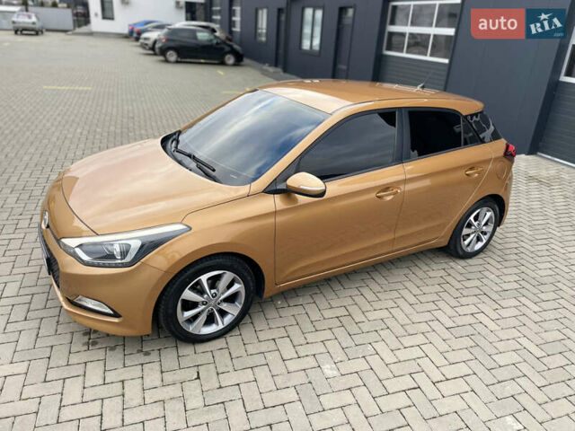 Оранжевый Хендай и20, объемом двигателя 1.37 л и пробегом 82 тыс. км за 12300 $, фото 6 на Automoto.ua