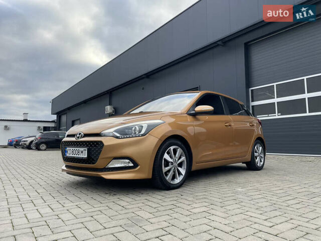Оранжевый Хендай и20, объемом двигателя 1.37 л и пробегом 82 тыс. км за 12300 $, фото 2 на Automoto.ua