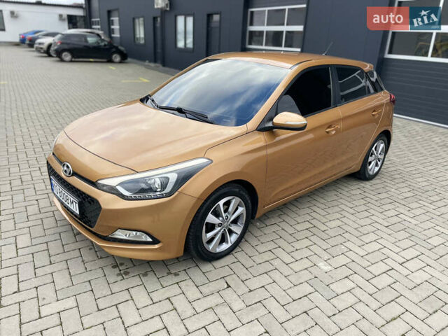 Оранжевый Хендай и20, объемом двигателя 1.37 л и пробегом 82 тыс. км за 12300 $, фото 4 на Automoto.ua