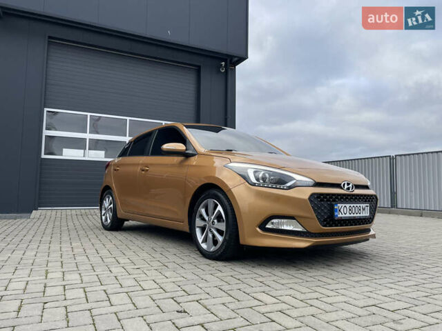 Оранжевый Хендай и20, объемом двигателя 1.37 л и пробегом 82 тыс. км за 12300 $, фото 10 на Automoto.ua