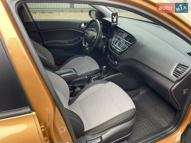 Оранжевый Хендай и20, объемом двигателя 1.37 л и пробегом 82 тыс. км за 12300 $, фото 38 на Automoto.ua