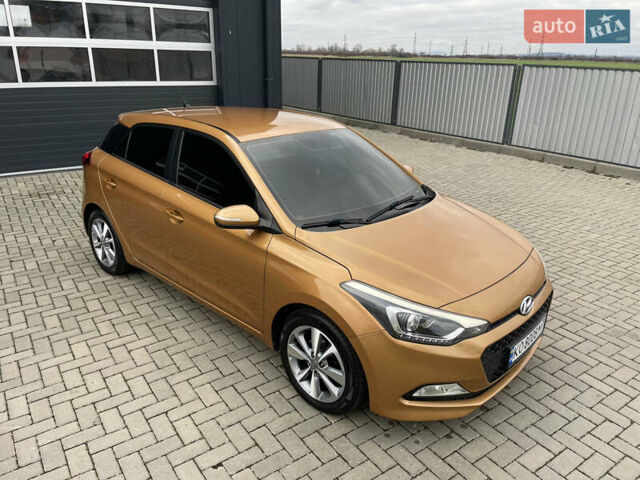 Оранжевый Хендай и20, объемом двигателя 1.37 л и пробегом 82 тыс. км за 12300 $, фото 12 на Automoto.ua