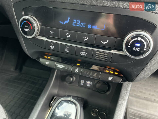 Оранжевый Хендай и20, объемом двигателя 1.37 л и пробегом 82 тыс. км за 12300 $, фото 41 на Automoto.ua