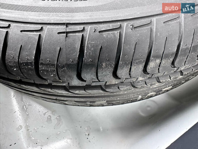 Белый Хендай i30, объемом двигателя 1.4 л и пробегом 203 тыс. км за 6600 $, фото 16 на Automoto.ua