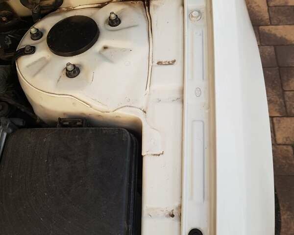 Белый Хендай i30, объемом двигателя 1.59 л и пробегом 218 тыс. км за 6700 $, фото 29 на Automoto.ua