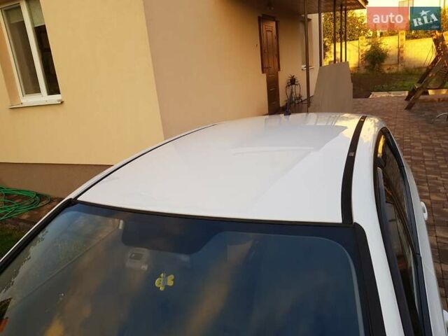 Белый Хендай i30, объемом двигателя 1.59 л и пробегом 218 тыс. км за 6700 $, фото 11 на Automoto.ua