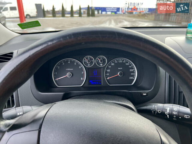 Белый Хендай i30, объемом двигателя 1.4 л и пробегом 190 тыс. км за 4800 $, фото 12 на Automoto.ua
