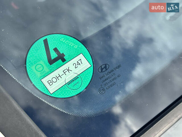 Белый Хендай i30, объемом двигателя 1.4 л и пробегом 203 тыс. км за 6600 $, фото 19 на Automoto.ua