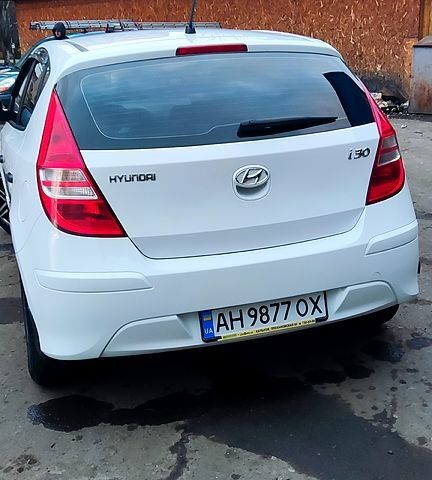 Білий Хендай i30, об'ємом двигуна 1.4 л та пробігом 93 тис. км за 7500 $, фото 1 на Automoto.ua