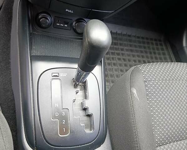 Белый Хендай i30, объемом двигателя 1.6 л и пробегом 171 тыс. км за 7650 $, фото 17 на Automoto.ua