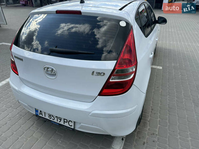 Білий Хендай i30, об'ємом двигуна 1.59 л та пробігом 202 тис. км за 6900 $, фото 37 на Automoto.ua