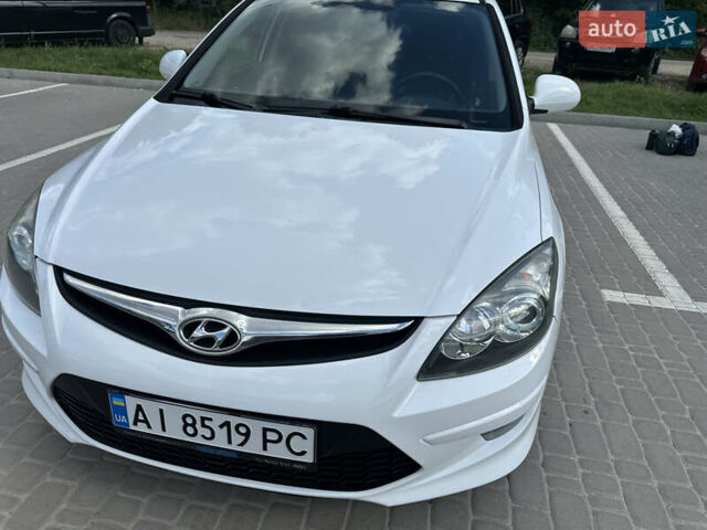 Білий Хендай i30, об'ємом двигуна 1.59 л та пробігом 202 тис. км за 6900 $, фото 83 на Automoto.ua