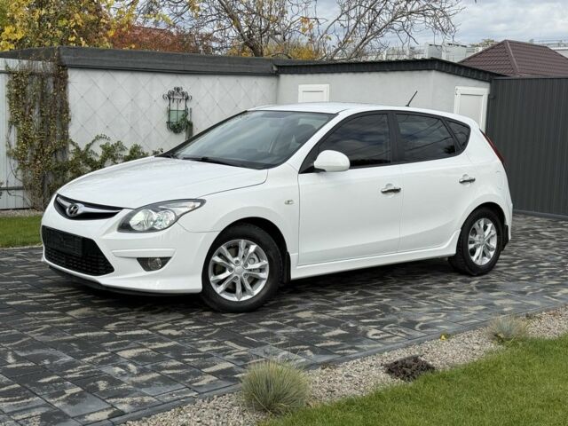 Білий Хендай i30, об'ємом двигуна 1.6 л та пробігом 164 тис. км за 7500 $, фото 13 на Automoto.ua
