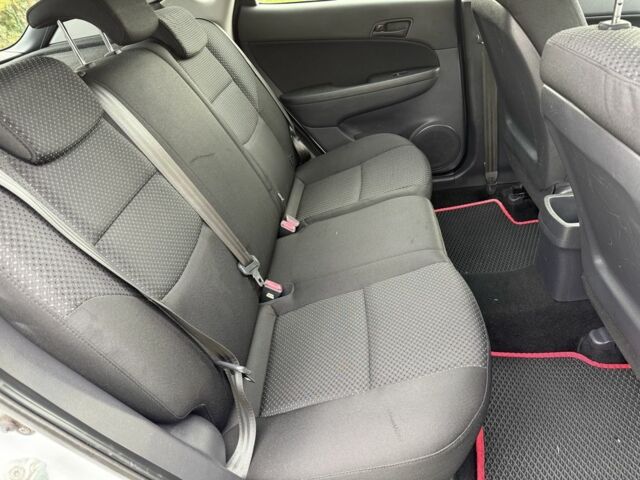 Білий Хендай i30, об'ємом двигуна 1.6 л та пробігом 164 тис. км за 7500 $, фото 18 на Automoto.ua