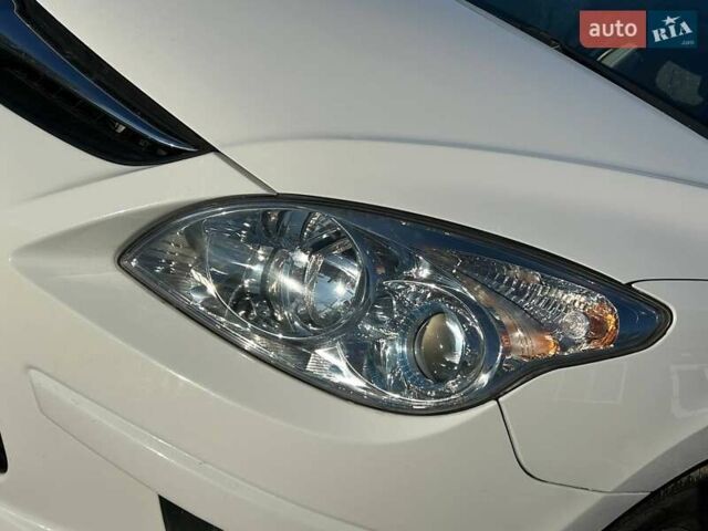 Белый Хендай i30, объемом двигателя 1.6 л и пробегом 271 тыс. км за 5900 $, фото 8 на Automoto.ua