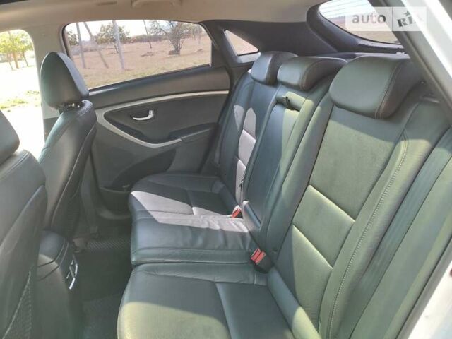 Белый Хендай i30, объемом двигателя 1.6 л и пробегом 175 тыс. км за 10999 $, фото 32 на Automoto.ua