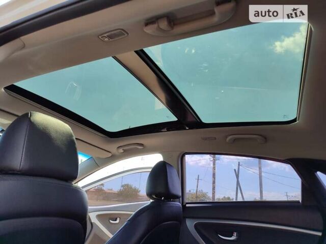 Белый Хендай i30, объемом двигателя 1.6 л и пробегом 175 тыс. км за 10999 $, фото 33 на Automoto.ua