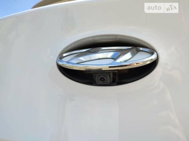 Белый Хендай i30, объемом двигателя 1.6 л и пробегом 175 тыс. км за 10999 $, фото 38 на Automoto.ua