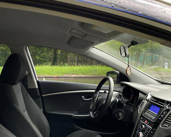Белый Хендай i30, объемом двигателя 1.4 л и пробегом 206 тыс. км за 7300 $, фото 7 на Automoto.ua