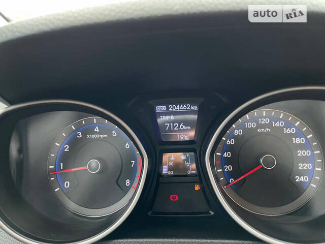 Белый Хендай i30, объемом двигателя 1.4 л и пробегом 206 тыс. км за 7300 $, фото 9 на Automoto.ua