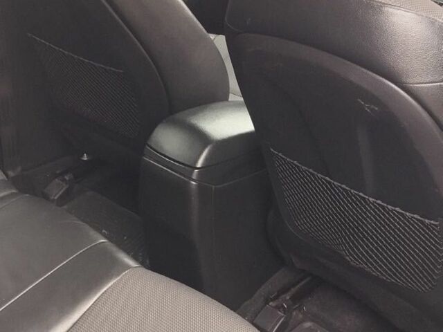 Білий Хендай i30, об'ємом двигуна 1.6 л та пробігом 220 тис. км за 7200 $, фото 4 на Automoto.ua