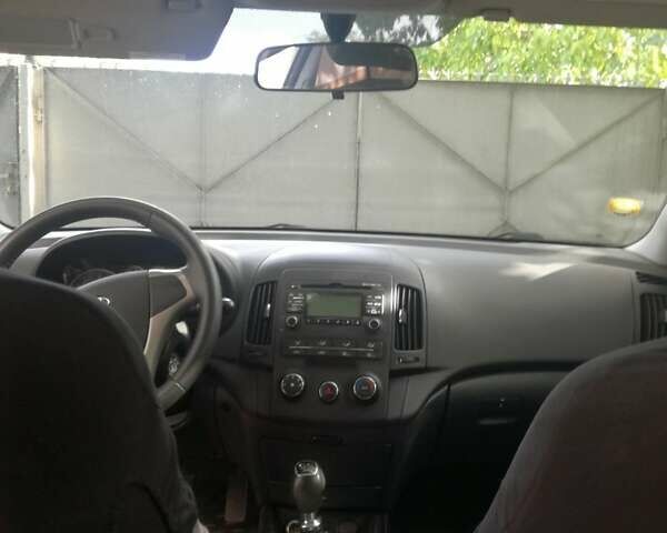 Білий Хендай i30, об'ємом двигуна 1.6 л та пробігом 200 тис. км за 7800 $, фото 5 на Automoto.ua