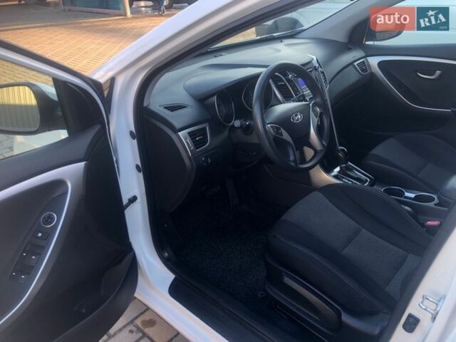 Белый Хендай i30, объемом двигателя 1.59 л и пробегом 67 тыс. км за 12800 $, фото 24 на Automoto.ua