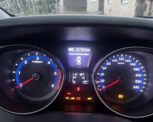 Белый Хендай i30, объемом двигателя 1.4 л и пробегом 127 тыс. км за 8800 $, фото 9 на Automoto.ua