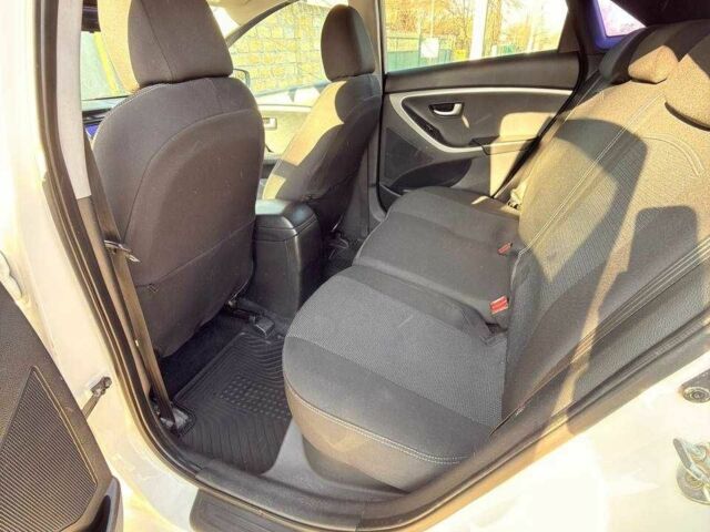 Белый Хендай i30, объемом двигателя 1.4 л и пробегом 180 тыс. км за 7500 $, фото 17 на Automoto.ua