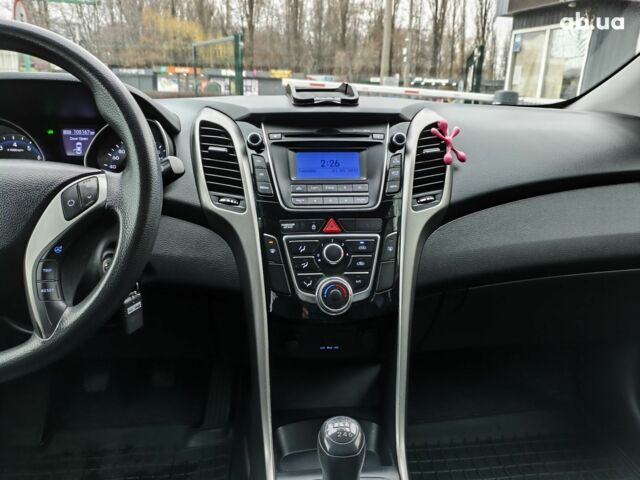 Білий Хендай i30, об'ємом двигуна 0 л та пробігом 105 тис. км за 8400 $, фото 16 на Automoto.ua