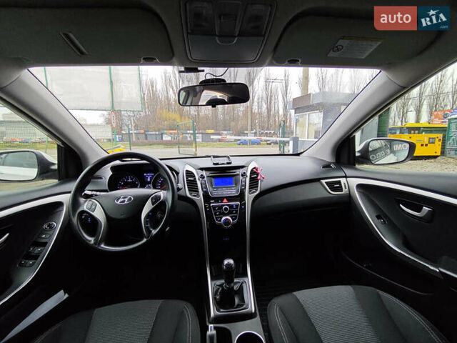 Білий Хендай i30, об'ємом двигуна 1.4 л та пробігом 105 тис. км за 8400 $, фото 20 на Automoto.ua