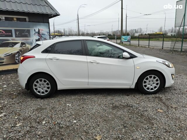 Білий Хендай i30, об'ємом двигуна 0 л та пробігом 105 тис. км за 8400 $, фото 4 на Automoto.ua