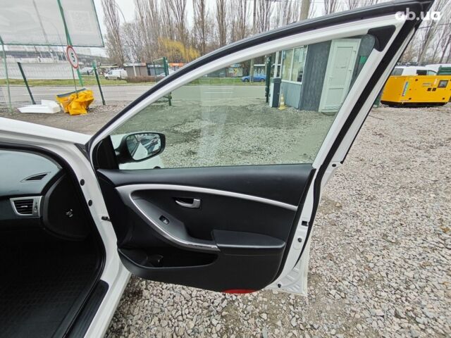 Білий Хендай i30, об'ємом двигуна 0 л та пробігом 105 тис. км за 8400 $, фото 12 на Automoto.ua