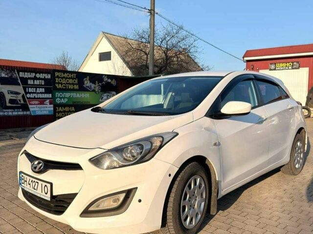 Белый Хендай i30, объемом двигателя 1.4 л и пробегом 180 тыс. км за 7500 $, фото 1 на Automoto.ua