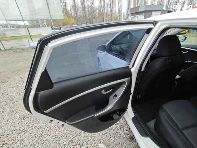Білий Хендай i30, об'ємом двигуна 0 л та пробігом 105 тис. км за 8400 $, фото 10 на Automoto.ua