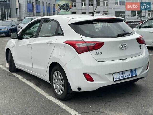 Хендай i30 2013 в Киеве на Automoto.ua Белый Хендай i30, объемом двигателя 1.4 л и пробегом 198 тыс. км за 6690 $, фото 6 на Automoto.ua