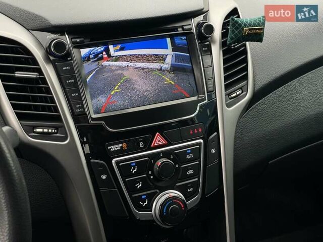 Хендай i30 2013 в Киеве на Automoto.ua Белый Хендай i30, объемом двигателя 1.4 л и пробегом 198 тыс. км за 6690 $, фото 24 на Automoto.ua