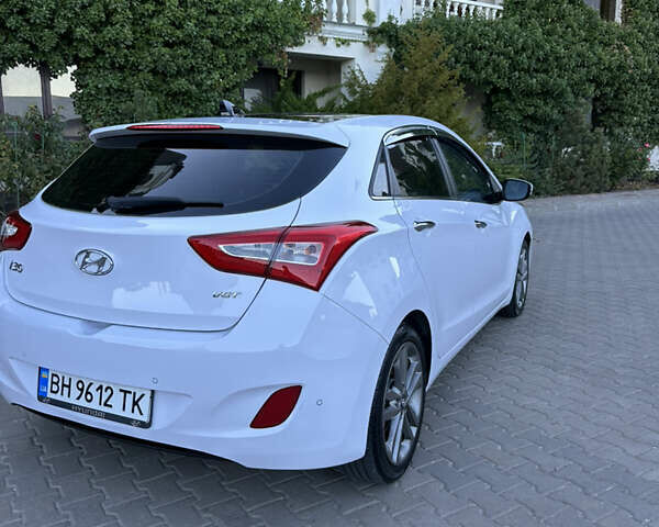 Белый Хендай i30, объемом двигателя 1.59 л и пробегом 125 тыс. км за 13800 $, фото 17 на Automoto.ua