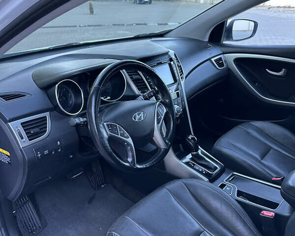 Белый Хендай i30, объемом двигателя 1.59 л и пробегом 125 тыс. км за 13800 $, фото 4 на Automoto.ua