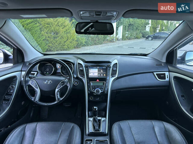 Белый Хендай i30, объемом двигателя 1.59 л и пробегом 125 тыс. км за 13800 $, фото 12 на Automoto.ua