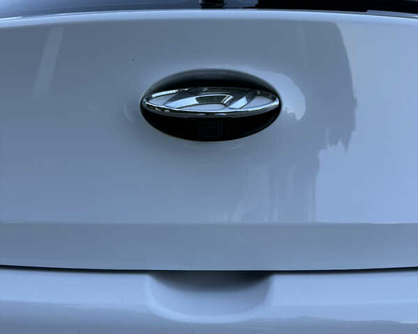 Білий Хендай i30, об'ємом двигуна 1.58 л та пробігом 125 тис. км за 12000 $, фото 11 на Automoto.ua