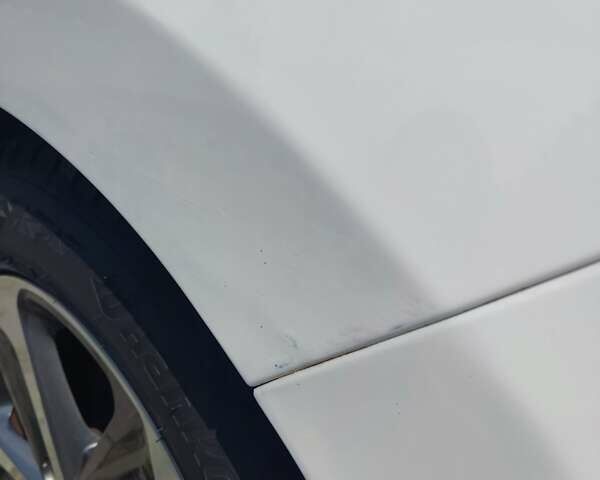 Белый Хендай i30, объемом двигателя 1.58 л и пробегом 219 тыс. км за 8500 $, фото 4 на Automoto.ua