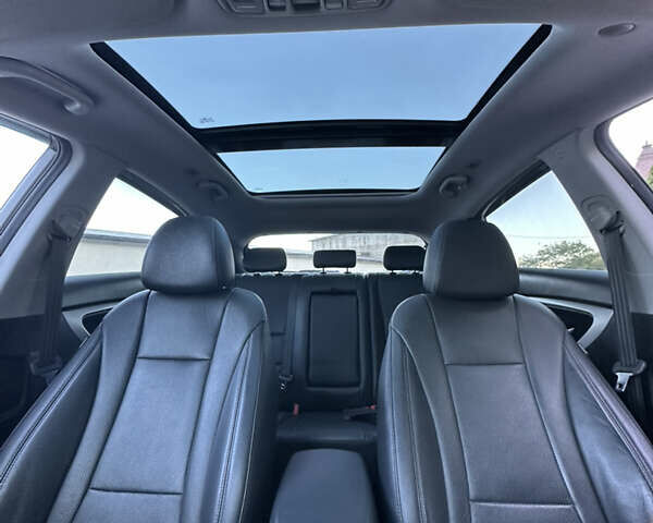 Белый Хендай i30, объемом двигателя 1.59 л и пробегом 125 тыс. км за 13800 $, фото 3 на Automoto.ua