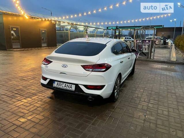 Білий Хендай i30, об'ємом двигуна 1.35 л та пробігом 88 тис. км за 13000 $, фото 6 на Automoto.ua