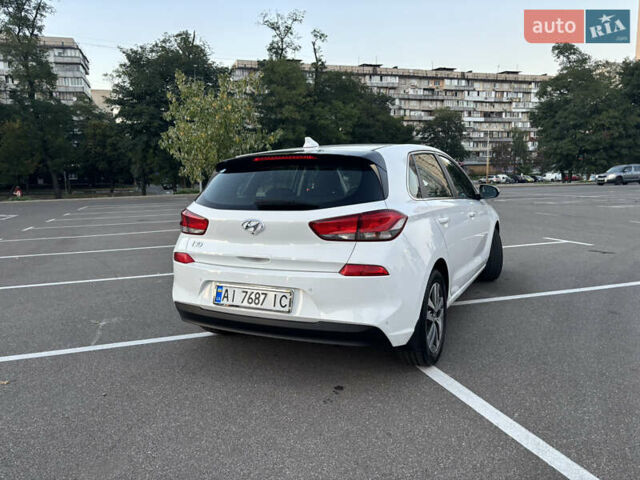 Белый Хендай i30, объемом двигателя 1.59 л и пробегом 72 тыс. км за 16000 $, фото 9 на Automoto.ua