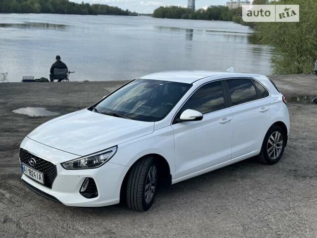 Белый Хендай i30, объемом двигателя 1.59 л и пробегом 65 тыс. км за 16850 $, фото 1 на Automoto.ua