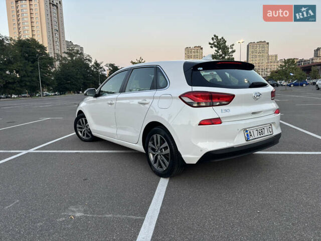 Белый Хендай i30, объемом двигателя 1.59 л и пробегом 72 тыс. км за 16000 $, фото 6 на Automoto.ua